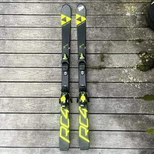 Fischer Junior race Ski's great condition size 140, with bindings L